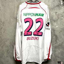 Load image into Gallery viewer, 《 拍賣貨品 》 2009 大阪櫻花|作客長袖|#22 鈴木正人|日職 Full Set|更衣室球員版|90% New|XO|2019 Cerezo Osaka Away L/S #22 Suzuki J League Player Issue ( XO )