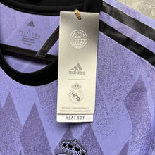 Load image into Gallery viewer, 《 拍賣貨品 》 2022-23 皇家馬德里|作客|球員版|#9 賓斯馬|歐聯 Full Set|BNWT|L|2022-23 Real Madrid Away #9 Benzema UCL Authentic ( L )