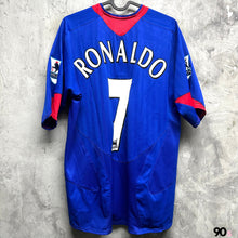 將圖片載入圖庫檢視器 《 拍賣貨品 》2005-06 曼聯|作客|#7 C 朗拿度|英超 Full Set|90% New|M|2005-06 Manchester United Away #7 Ronaldo EPL Version ( M )