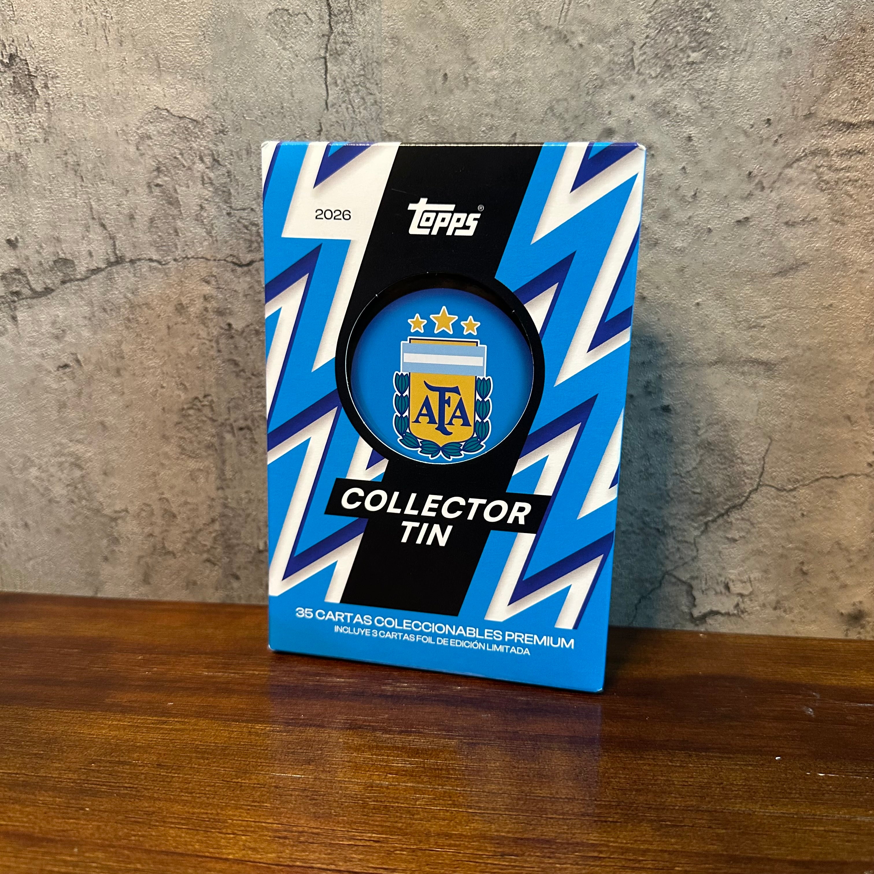 2025-26 Topps Collector Tin Box Argentina 阿根廷– 90s Football Store