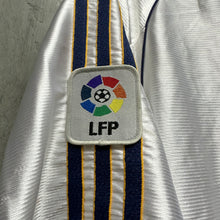 Load image into Gallery viewer, 《 拍賣貨品 》 1998-00 皇家馬德里|主場|#6 列當度|西甲 Full Set |85% New|S |1998-00 Real Madrid Home #6 Redondo La Liga Verison ( S )