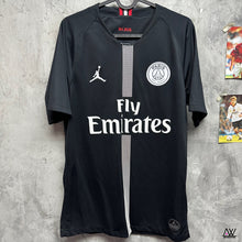 Load image into Gallery viewer, 2018-19 Paris Saint-Germain|European League Home Page|#23 Michael Jordan|Defects Goods|S|2018-19 PSG UCL Home #23 Jordan defects ( S )