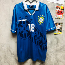 Load image into Gallery viewer, 1994/96 Brazil Away #18 Ronaldo (Ronaldinho) (L)