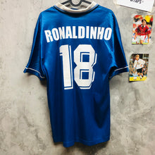 Load image into Gallery viewer, 1994/96 Brazil Away #18 Ronaldo (Ronaldinho) (L)