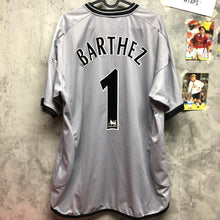 Load image into Gallery viewer, 2000-01 Manchester United|GK|#1 Barthez|Premier League Full Set|95% New|L|2000-01 Manchester United GK #1 Barthez (EPL Full Set) (L)