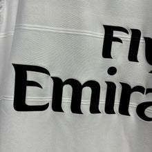 Load image into Gallery viewer, 2013-14 皇家馬德里｜主場長袖｜#7 C朗拿度｜歐聯决賽 Full Set｜BNWT｜M｜2013-14 Real Madrid Home L/S #7 Ronaldo UCL Final Version ( M )
