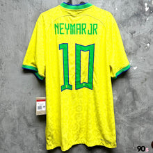 將圖片載入圖庫檢視器 2022-23 巴西｜主場｜球員版｜#10 尼馬｜BNWT｜L｜2022-23 Brazil Home #10 Neymar JR Authentic ( L )
