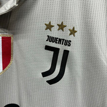 Load image into Gallery viewer, 2018-19 祖雲達斯｜作客｜#23 安利簡｜意大利盃 Full Set ｜更衣室球員版｜90% New｜Size 8｜2018-19 Juventus Away #23 Emre Can coppa italia Version Player Issue ( Size 8 )
