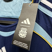 將圖片載入圖庫檢視器 《原裝復刻》 2006-07 阿根廷｜原裝復刻作客｜#19 美斯｜BNWT｜ 2006-07 Argentina x Adidas Home Official Reissue ( Multiple Sizes )
