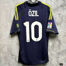 將圖片載入圖庫檢視器 《 拍賣貨品 》 2012-13 皇家馬德里｜作客｜#10 奧斯爾｜西甲 Full Set｜80% New｜M｜2012-13 Real Madrid Away #10 Ozil La Liga ( M )
