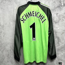將圖片載入圖庫檢視器 《原裝復刻》1998-99 曼聯｜官方復刻GK｜連復刻字章｜BNWT｜1998-99 Manchester United Official Retro GK with retro printing ( Multiple Sizes )
