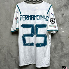 Load image into Gallery viewer, 《 拍賣貨品 》 2021-22 曼城｜作客｜球員版｜#25 費蘭甸奴｜歐聯 Full Set｜BNWT｜XL｜2021-22 Manchester City Away #25 Fernandinho UCL Version Authentic ( XL )
