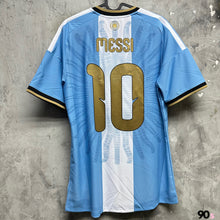 Load image into Gallery viewer, 2026 阿根廷｜美斯告別戰特別版｜球員版｜#10 美斯｜BNWT｜2026 Argentina Messi Farewell #10 Messi Authentic ( Multiple Sizes )

