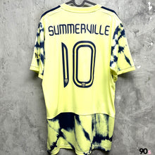 將圖片載入圖庫檢視器 2022-23 列斯聯｜第二作客｜#10 森馬維治｜BNWT｜L｜2022-23 Leeds Third #10 Summerville  ( L )
