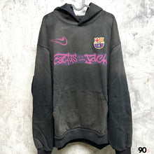 Load image into Gallery viewer, Travis Scott x 巴塞隆拿 Spray Logo Hoddie｜Brand New｜ Travis Scott x Nike x FC Barcelona Spray Logo Hoodie ( Multiple Sizes )
