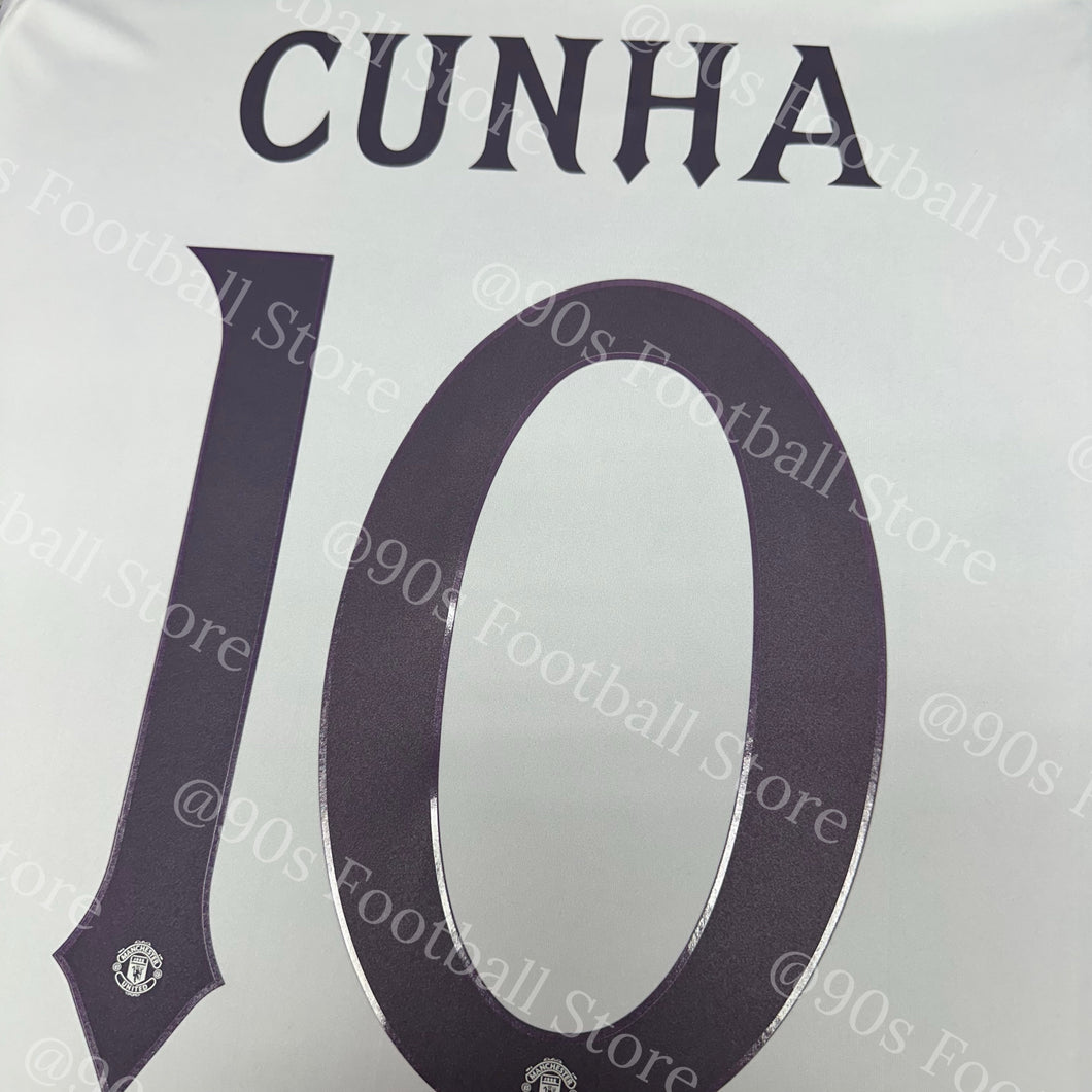 《Official Printing & Patches》 2025-26 曼聯｜作客印字｜2025-26 Manchester United Away Official Nameset