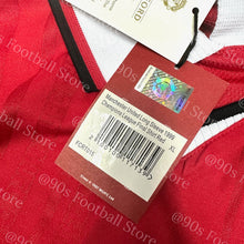 將圖片載入圖庫檢視器 《原裝復刻》1998-99 曼聯｜官方復刻單星歐聯主場長䄂｜連復刻字章｜BNWT｜1998-99 Manchester United Official Retro UCL One Star Home L/S with retro printing( Multiple Sizes )
