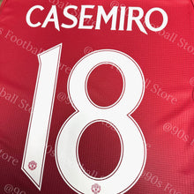 將圖片載入圖庫檢視器 《Official Printing &amp; Patches》 2024-25 曼聯｜主場｜球會字｜2024-25 Manchester United Home Official Nameset
