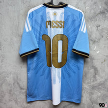 Load image into Gallery viewer, 2026 阿根廷｜美斯告別戰特別版｜#10 美斯｜BNWT｜2026 Argentina Messi Farewell #10 Messi ( Multiple Sizes )

