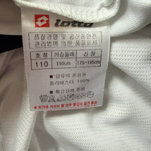 Load image into Gallery viewer, 《 拍賣貨品 》 2011-12 城南一和｜作客｜90% New ( 175-185cm )
