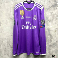 Load image into Gallery viewer, 2016-17 皇家馬德里｜作客長袖｜#7 C朗拿度｜歐聯决賽 Full Set｜BNWT｜M｜2016-17 Real Madrid Away L/S #7 Ronaldo UCL Final Version ( M )
