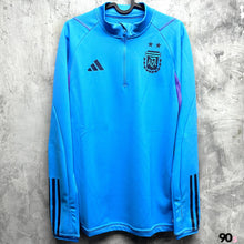 將圖片載入圖庫檢視器 2022 阿根廷｜2星半拉鍊 Training Zip｜BNWT｜Asia M｜2022 Argentina 2 Star Training 1/2 Zip ( Asia M )
