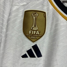 將圖片載入圖庫檢視器 2023-24 皇家馬德里｜主場長袖｜球員版｜#5 比寧咸｜歐聯 Full Set｜95% New｜L｜2023-24 Real Madrid Home L/S #5 Bellingham UCL Full Set authentic ( L )
