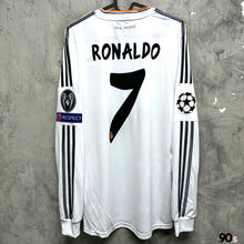 Load image into Gallery viewer, 2013-14 皇家馬德里｜主場長袖｜#7 C朗拿度｜歐聯决賽 Full Set｜BNWT｜M｜2013-14 Real Madrid Home L/S #7 Ronaldo UCL Final Version ( M )

