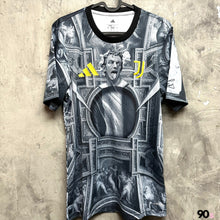 將圖片載入圖庫檢視器 2025-26 祖雲達斯｜x 迪比亞路 Pre Match｜BNWT｜2025-26 Juventus ADP Pre Match ( Multiple Sizes )
