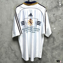 Load image into Gallery viewer, 1999-00 皇家馬德里｜主場｜歐聯冠軍紀念版｜95% New｜L｜1999-00 Real Madrid Home UCL Champion Version ( L )
