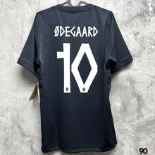 將圖片載入圖庫檢視器 2026-27 挪威｜作客｜BNWT｜2026-27 Norway Away World Cup 2026 ( Multiple Sizes )
