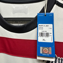 Load image into Gallery viewer, 《 拍賣貨品 》 2024-25 曼聯｜第二作客｜#8 般奴費南迪斯｜BNWT｜Asia XL
