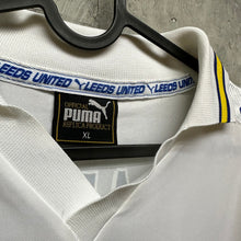 將圖片載入圖庫檢視器 1998-00 列斯聯｜歐洲賽主場｜更衣室球員版｜#17 阿倫史密夫｜90% New｜XL｜1998-00 Leeds United Euro Match Home #17 Smith Player Issue ( XL )
