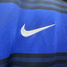 將圖片載入圖庫檢視器 《 拍賣貨品 》2011-12 曼聯｜作客｜#4 鐘斯｜英超 Full Set｜95% New｜S｜2011-12 Manchester United Away #4 Jones EPL Version ( S )
