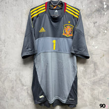 Load image into Gallery viewer, 《 拍賣貨品 》2012-13 西班牙｜GK｜#1 迪基亞｜90% New ( XL )
