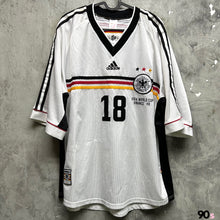 Load image into Gallery viewer, 《 拍賣貨品 》  1998 德國｜主場｜#18 奇連士文｜1998 世界盃｜80% New｜XL｜1998 Germany Home #18 Klinsmann 98 World Cup ( XL )
