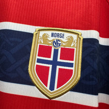 將圖片載入圖庫檢視器 2026-27 挪威｜主場｜BNWT｜2026-27 Norway Home World Cup 2026 ( Multiple Sizes )
