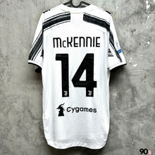 Load image into Gallery viewer, 2020-21 祖雲達斯｜主場｜#14 麥堅尼｜超級盃 Full Set｜更衣室球員版｜90% New｜Size 7｜2020-21 Juventus Home #14 Mckenne Supercup Version Player Issue ( Size 7 )
