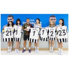 將圖片載入圖庫檢視器 2025-26 紐卡素｜主場｜連 IVE 印字及歐聯章｜BNWT｜2025-26 Newcastle Home with IVE printing &amp; UCL Set ( Multiple Sizes )
