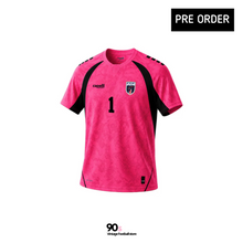 將圖片載入圖庫檢視器 2026-27 佛得角｜GK｜#1 禾仙夏｜BNWT｜2026-27 Cape Verde GK #1 Vozinha Pink Official Printing World Cup 2026 ( Multiple Sizes )
