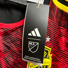 將圖片載入圖庫檢視器 2023 西雅圖海灣者｜x 李小龍特別版｜球員版｜BNWT｜2023 Seattle Sounders FC The Bruce Lee Authentic ( Multiple Sizes )
