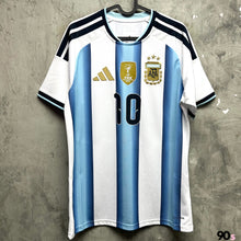 將圖片載入圖庫檢視器 2026-27 阿根廷｜主場｜連原裝印字｜BNWT｜2026-27 Argentina Home with Official Printing World Cup 2026 ( Multiple Sizes )
