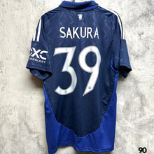 將圖片載入圖庫檢視器 2024-25 曼聯｜作客｜連 LESSERAFIM 印字｜BNWT｜2024-25 Manchester United Away with LESSERAFIM Nameset ( Multiple Sizes )
