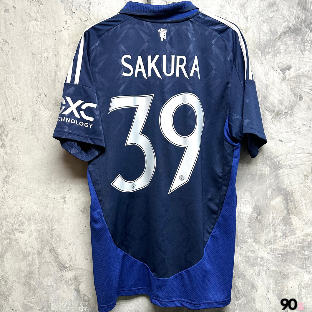 2024-25 曼聯｜作客｜連 LESSERAFIM 印字｜BNWT｜2024-25 Manchester United Away with LESSERAFIM Nameset ( Multiple Sizes )