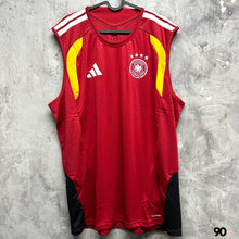 Load image into Gallery viewer, 2026-27 德國｜背心 Training ｜BNWT｜2026-27 Germany Training Vest World Cup 2026 ( Multiple Sizes )
