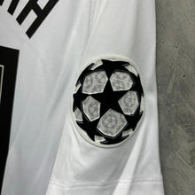 Load image into Gallery viewer, 2017-18 利物浦｜作客｜#11 沙拿｜歐聯 Full Set｜95% New｜S｜2017-18 Liverpool Away #11 Salah UCL Version ( S )
