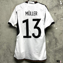 Load image into Gallery viewer, 2022-23 德國｜主場｜#13 梅拿｜BNWT｜Asia M｜2022-23 Germany Home #13 Müller ( Asia M )
