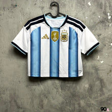 將圖片載入圖庫檢視器 2026-27 阿根廷｜主場｜女裝短版｜BNWT｜2026-27 Argentina Home cropped World Cup 2026 ( Multiple Sizes )
