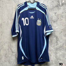 Load image into Gallery viewer, 《原裝復刻》 2006-07 阿根廷｜原裝復刻作客｜BNWT｜ 2006-07 Argentina x Adidas Away Official Reissue ( Multiple Sizes )
