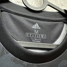 將圖片載入圖庫檢視器 《 拍賣貨品 》 2019-20 曼聯｜第二作客｜#29 雲比沙卡｜90% New ( M )
